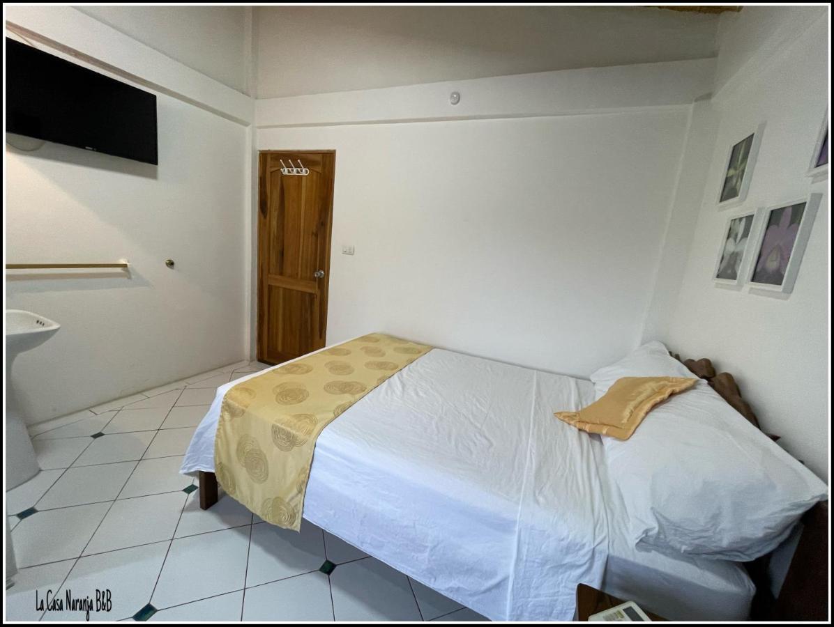 La Casa Naranja Bed And Breakfast Olon Ngoại thất bức ảnh