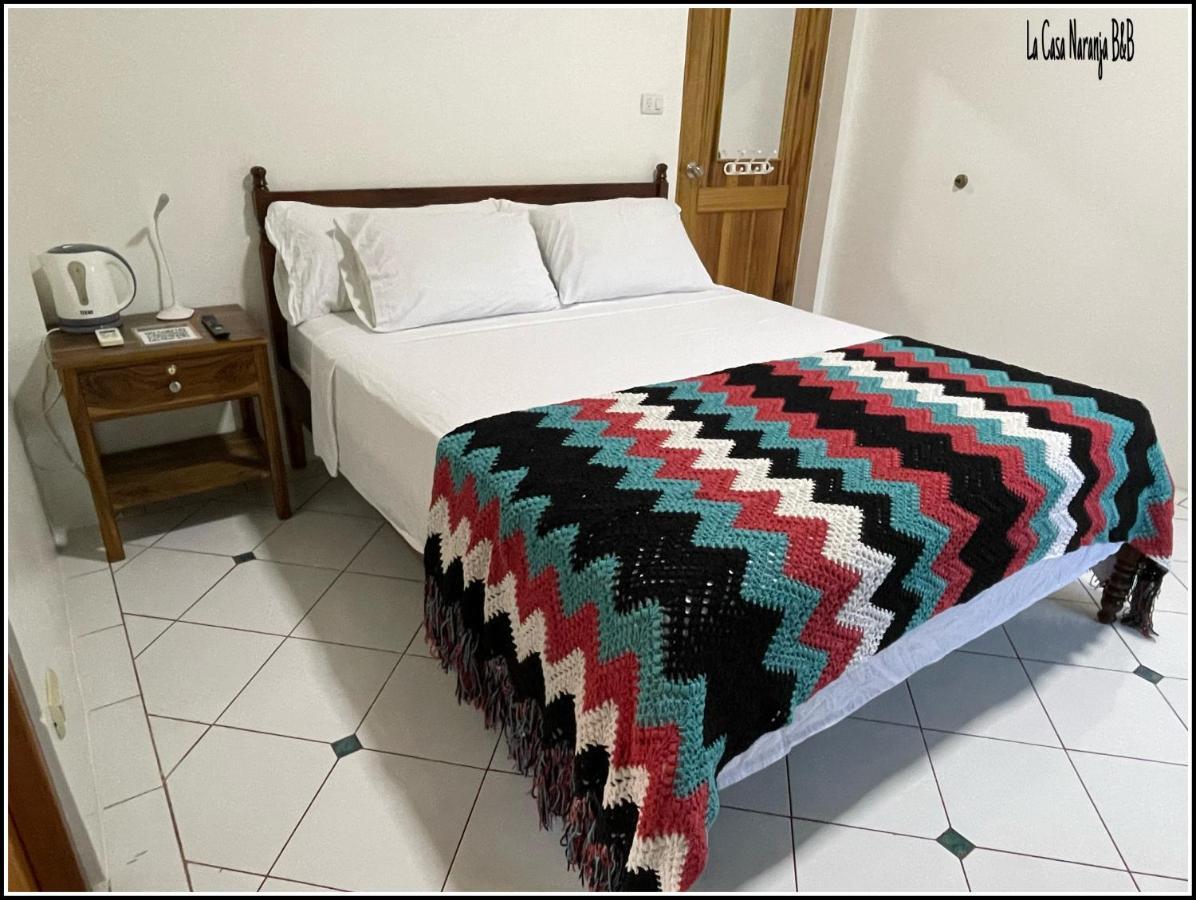 La Casa Naranja Bed And Breakfast Olon Ngoại thất bức ảnh