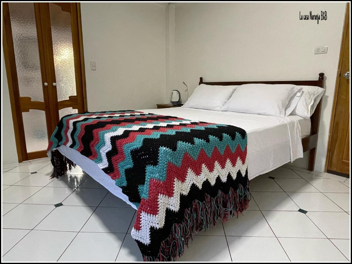 La Casa Naranja Bed And Breakfast Olon Ngoại thất bức ảnh