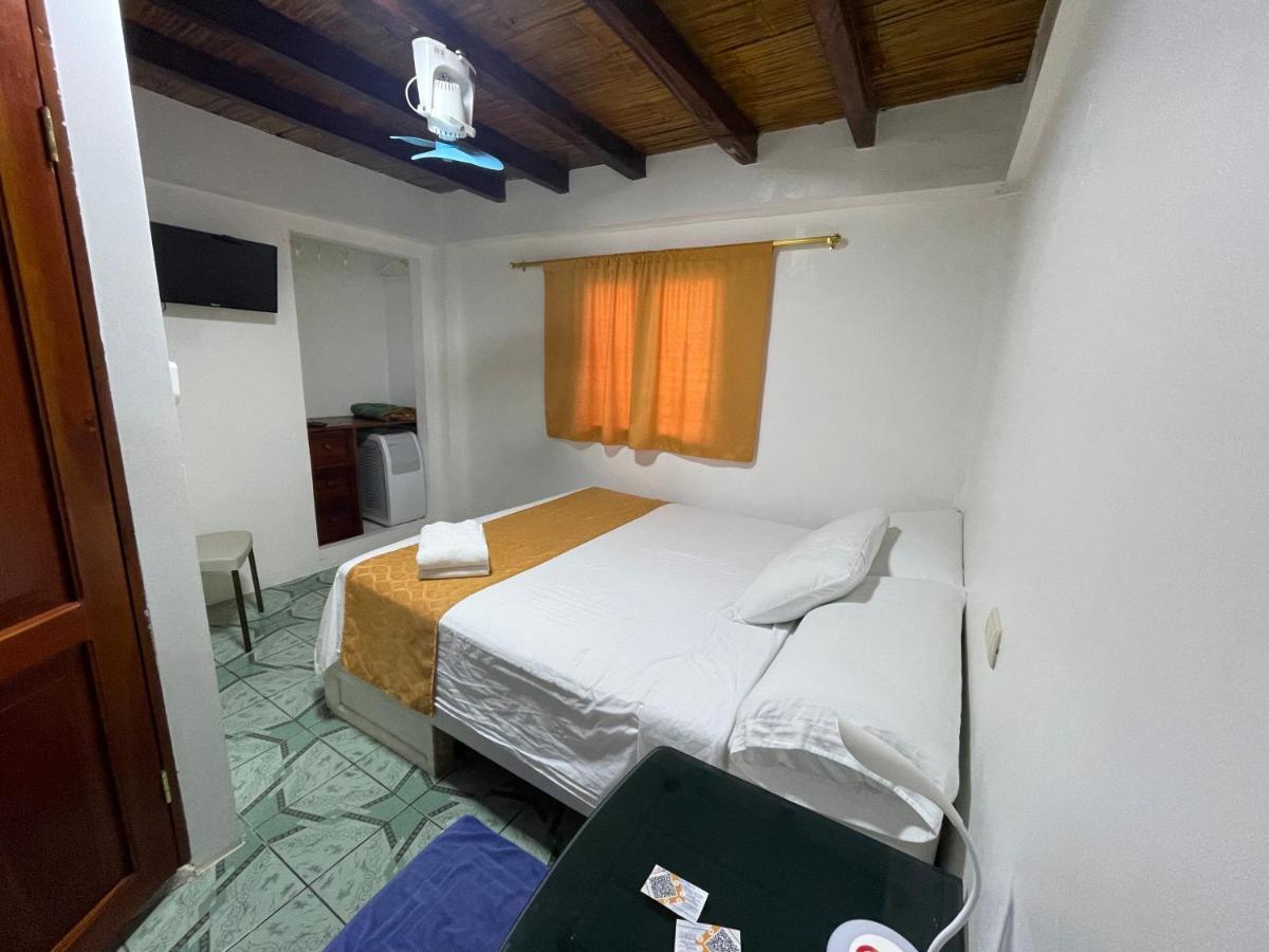 La Casa Naranja Bed And Breakfast Olon Ngoại thất bức ảnh