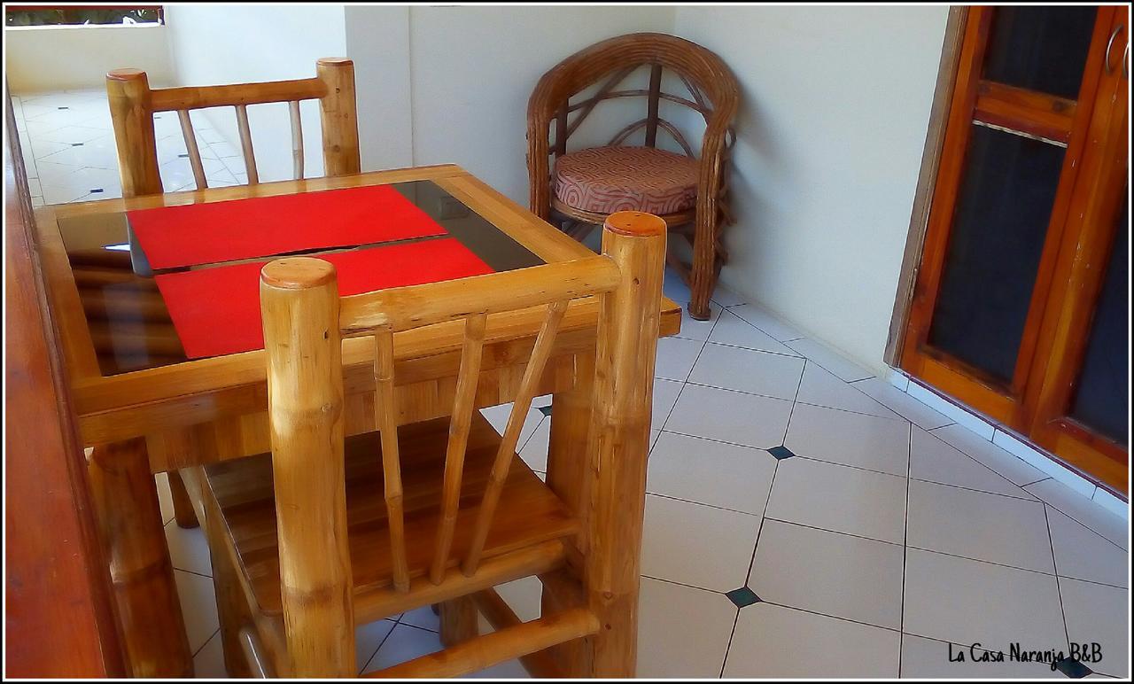 La Casa Naranja Bed And Breakfast Olon Ngoại thất bức ảnh